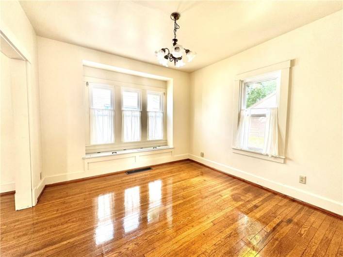 326 Waugh Ave., New Wilmington, PA 16142, 2 Bedrooms Bedrooms, 5 Rooms Rooms,1 BathroomBathrooms,Residential,For Sale,Waugh Ave.,0,1710658