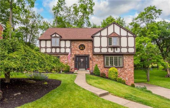 ActiveResidential Beautiful tudor style home in the heart of Bethel Park!