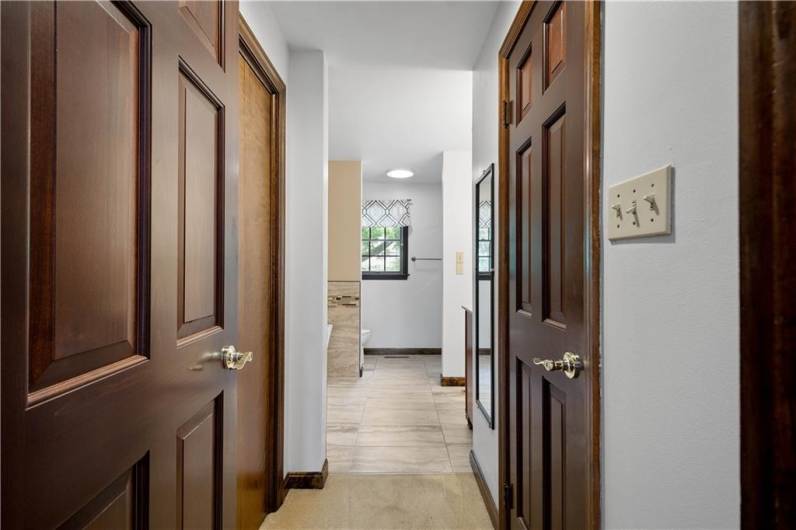 Ensuite owners bathroom with 2 closets!