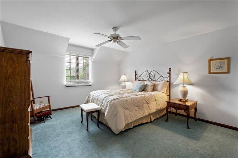 Additional bedroom