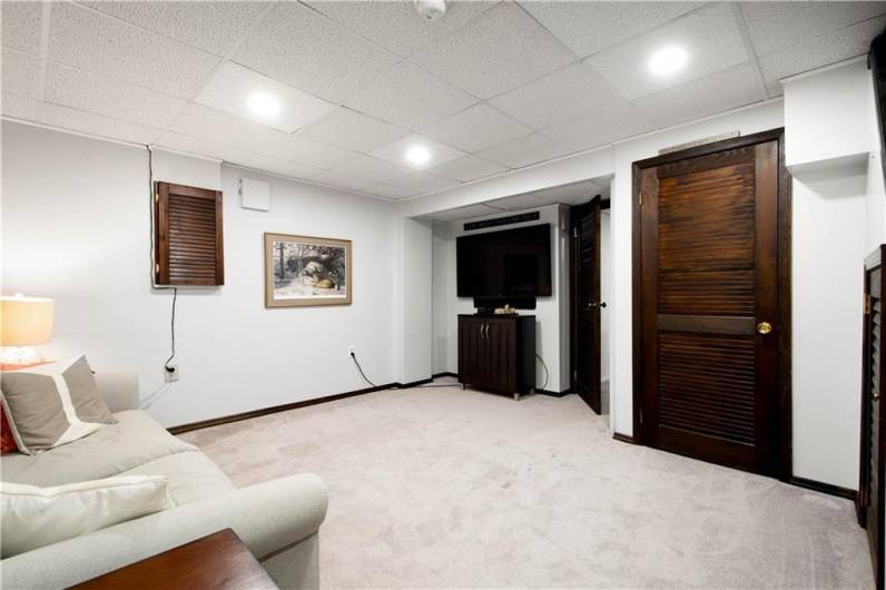 Finished lower level game room area!