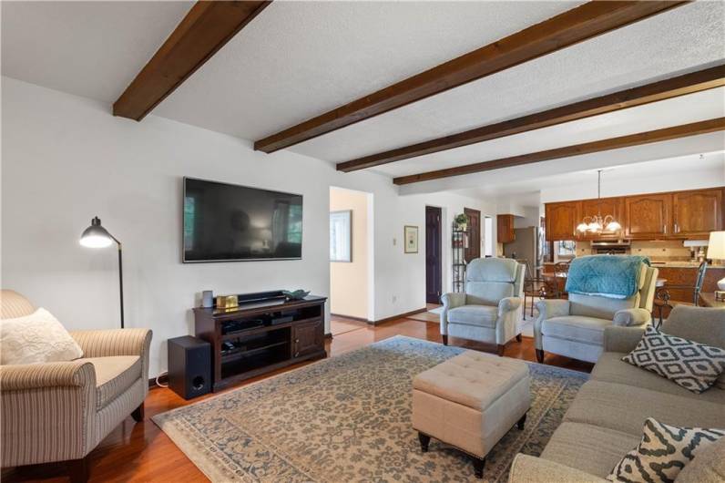 Open layout from your family room back into the kitchen!