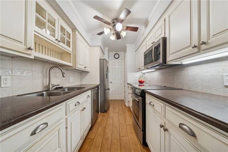 53 Highland Rd, Bethel Park, PA 15102, 3 Bedrooms Bedrooms, 10 Rooms Rooms,3 BathroomsBathrooms,Residential,For Sale,Highland Rd,1710436