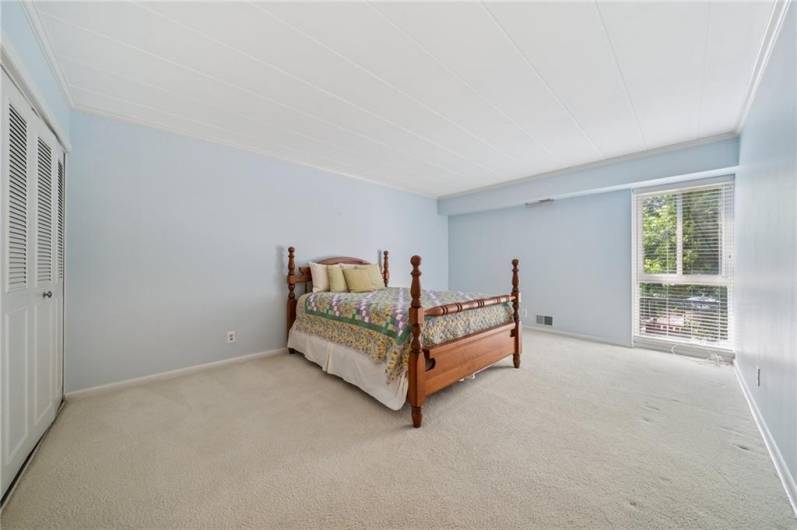 53 Highland Rd, Bethel Park, PA 15102, 3 Bedrooms Bedrooms, 10 Rooms Rooms,3 BathroomsBathrooms,Residential,For Sale,Highland Rd,1710436