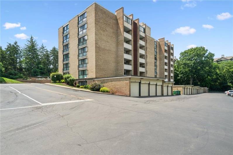 53 Highland Rd, Bethel Park, PA 15102, 3 Bedrooms Bedrooms, 10 Rooms Rooms,3 BathroomsBathrooms,Residential,For Sale,Highland Rd,1710436