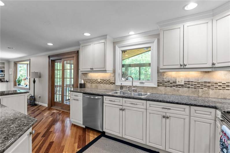 859 Boulder Dr, Bethel Park, PA 15102, 4 Bedrooms Bedrooms, 10 Rooms Rooms,3.1 BathroomsBathrooms,Residential,For Sale,Boulder Dr,1710981