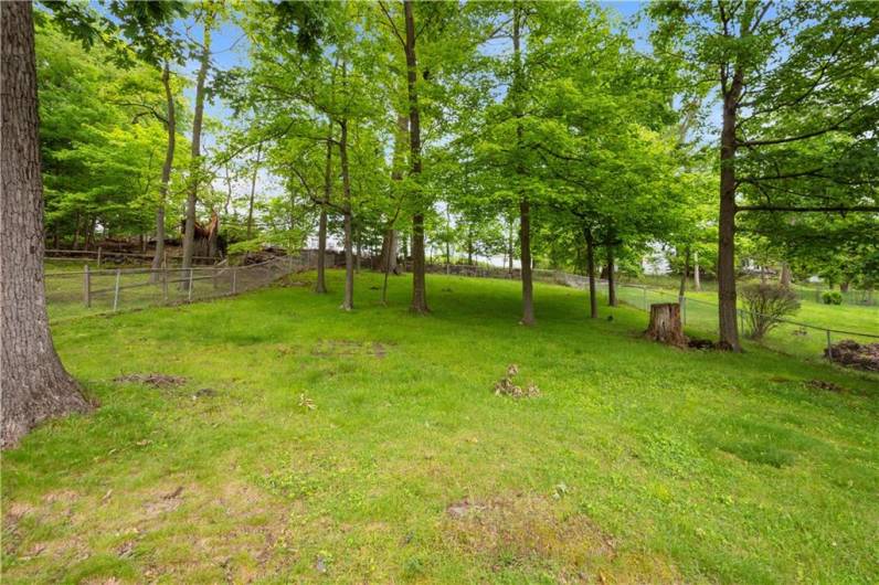 1064 Glen Oak Dr, Bethel Park, PA 15102, 3 Bedrooms Bedrooms, 10 Rooms Rooms,3 BathroomsBathrooms,Residential,For Sale,Glen Oak Dr,1711065