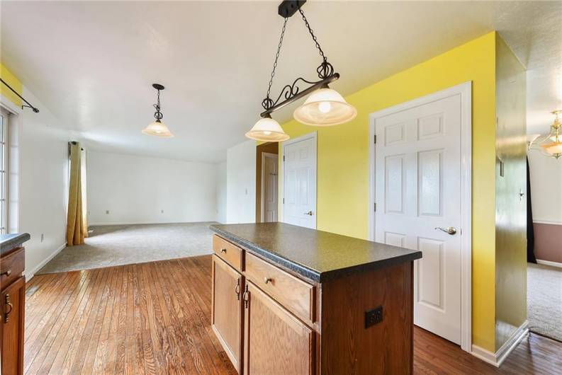 538 Bluegrass Dr, Canonsburg, PA 15317, 4 Bedrooms Bedrooms, 10 Rooms Rooms,2.1 BathroomsBathrooms,Residential,For Sale,Bluegrass Dr,1711126
