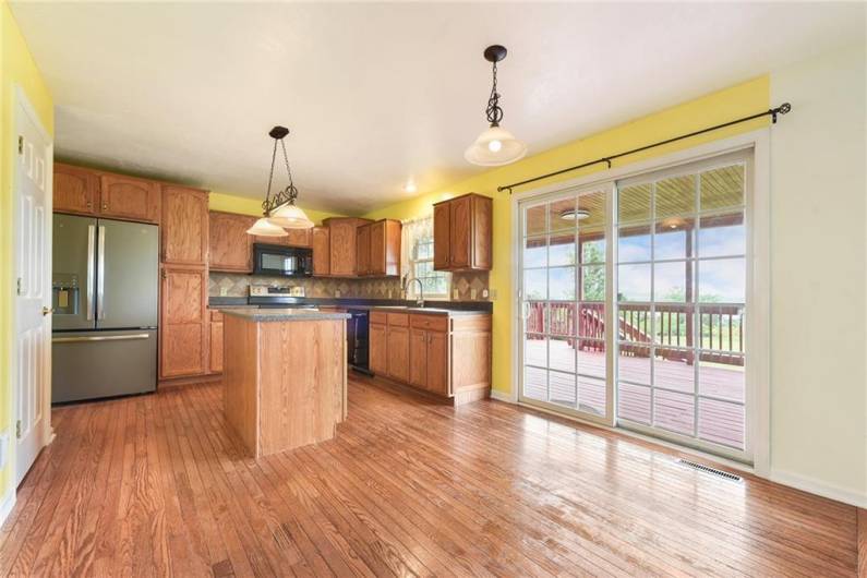 538 Bluegrass Dr, Canonsburg, PA 15317, 4 Bedrooms Bedrooms, 10 Rooms Rooms,2.1 BathroomsBathrooms,Residential,For Sale,Bluegrass Dr,1711126