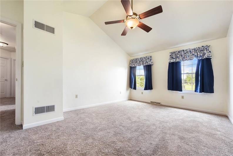 538 Bluegrass Dr, Canonsburg, PA 15317, 4 Bedrooms Bedrooms, 10 Rooms Rooms,2.1 BathroomsBathrooms,Residential,For Sale,Bluegrass Dr,1711126