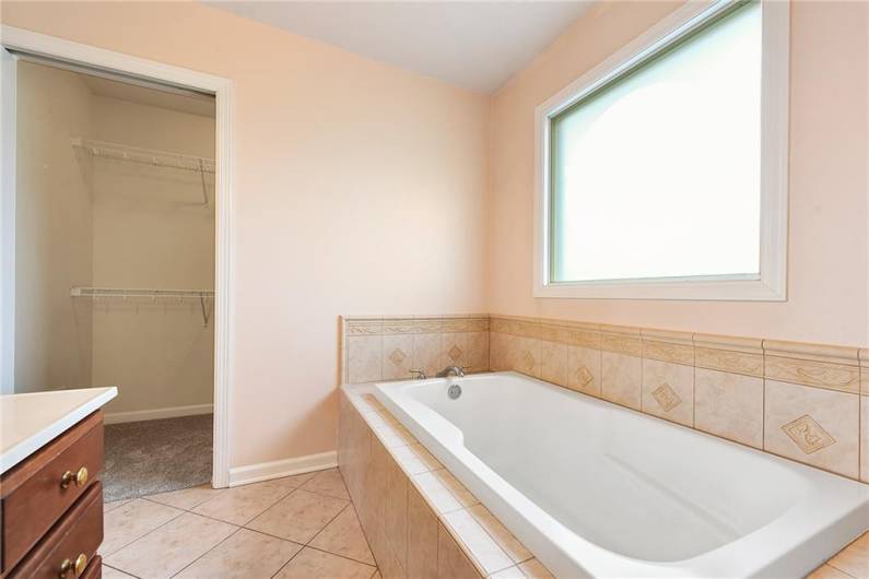 538 Bluegrass Dr, Canonsburg, PA 15317, 4 Bedrooms Bedrooms, 10 Rooms Rooms,2.1 BathroomsBathrooms,Residential,For Sale,Bluegrass Dr,1711126