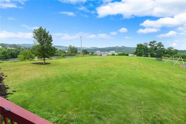 538 Bluegrass Dr, Canonsburg, PA 15317, 4 Bedrooms Bedrooms, 10 Rooms Rooms,2.1 BathroomsBathrooms,Residential,For Sale,Bluegrass Dr,1711126