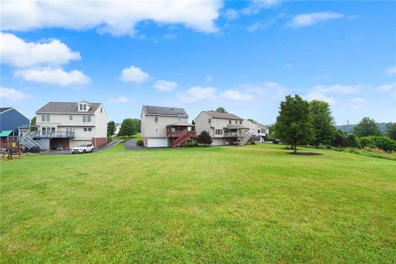 538 Bluegrass Dr, Canonsburg, PA 15317, 4 Bedrooms Bedrooms, 10 Rooms Rooms,2.1 BathroomsBathrooms,Residential,For Sale,Bluegrass Dr,1711126