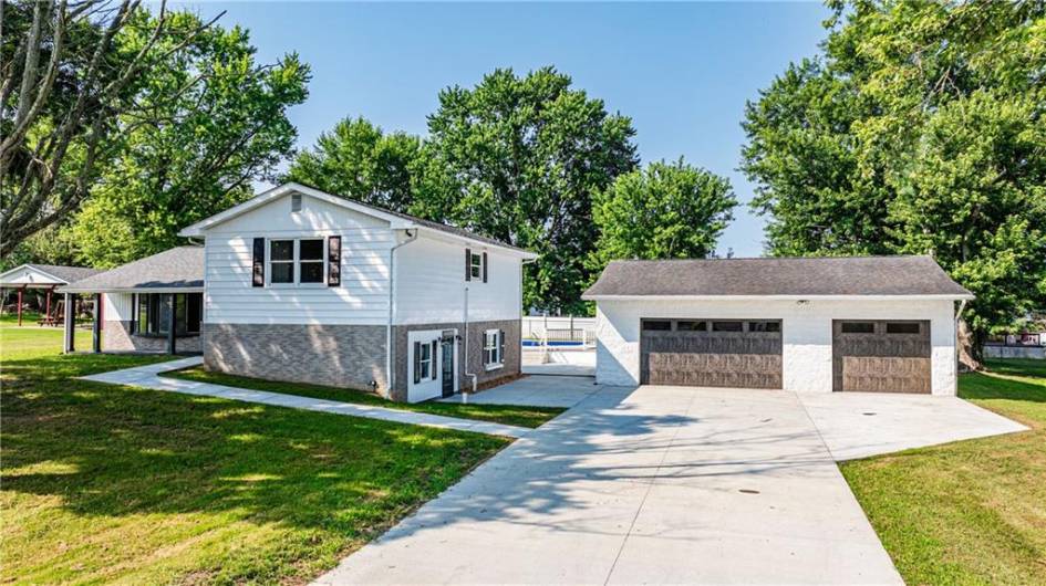 527 South Market Street, 15320, PA 15320, 3 Bedrooms Bedrooms, ,2.2 BathroomsBathrooms,Residential,For Sale,South Market Street,0,1711177