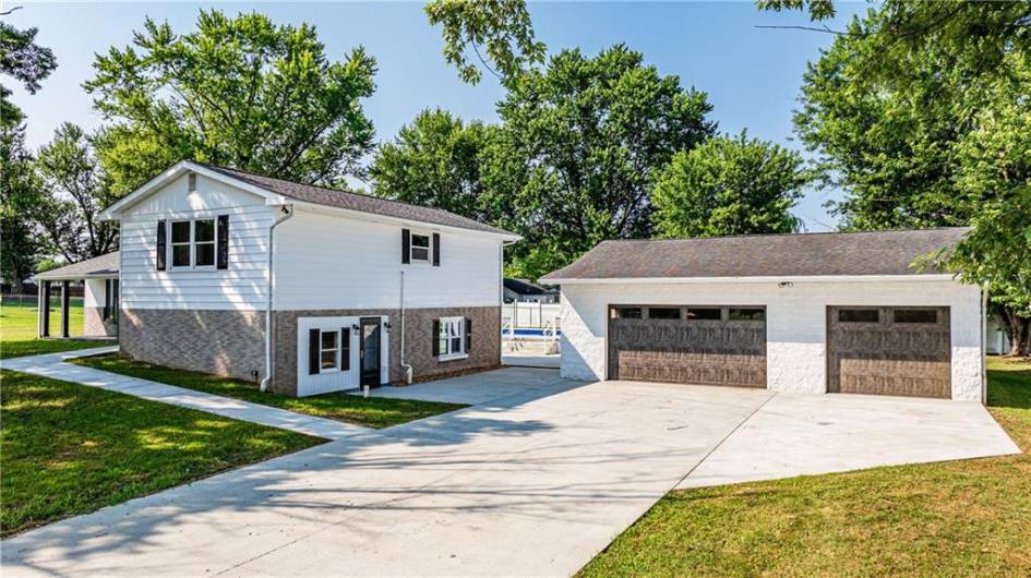 527 South Market Street, 15320, PA 15320, 3 Bedrooms Bedrooms, ,2.2 BathroomsBathrooms,Residential,For Sale,South Market Street,0,1711177
