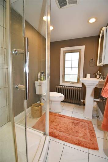 2466- third floor updated bath