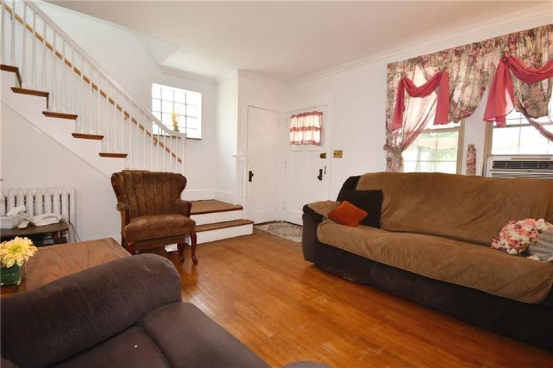 2464 - Living Room Entry with Coat Closet, and view to Frick Park