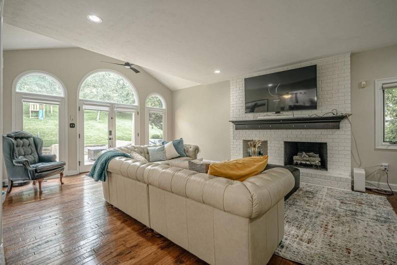 117 Cidar Ln, Canonsburg, PA 15317, 4 Bedrooms Bedrooms, 12 Rooms Rooms,6 BathroomsBathrooms,Residential,For Sale,Cidar Ln,1711045