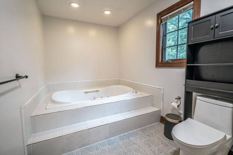 117 Cidar Ln, Canonsburg, PA 15317, 4 Bedrooms Bedrooms, 12 Rooms Rooms,6 BathroomsBathrooms,Residential,For Sale,Cidar Ln,1711045
