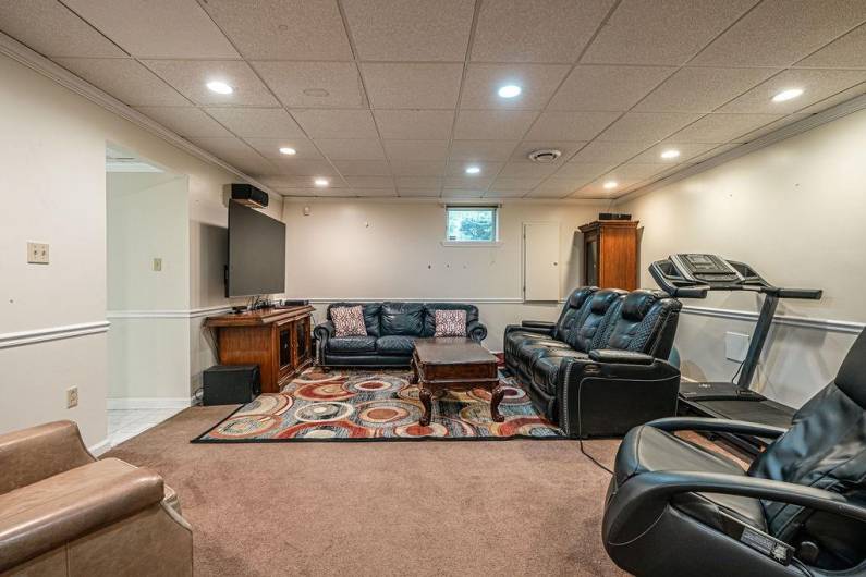 Basement recreation room