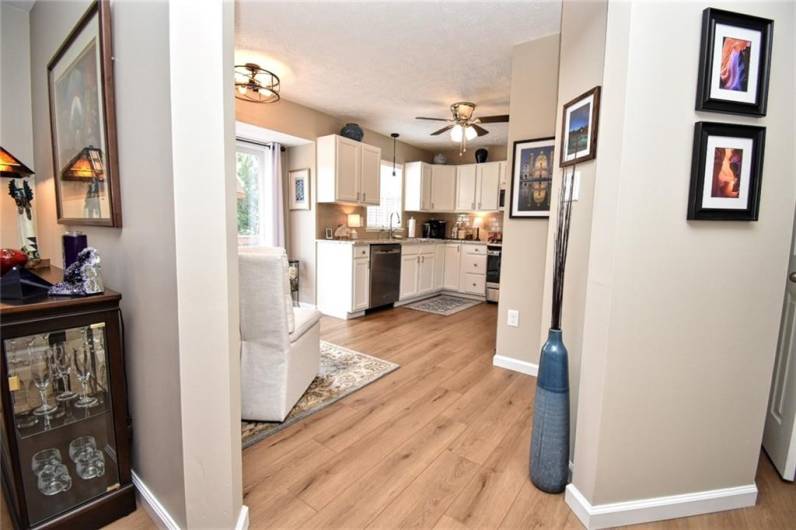 121 Sedeca Dr, Canonsburg, PA 15317, 3 Bedrooms Bedrooms, 8 Rooms Rooms,2 BathroomsBathrooms,Residential,For Sale,Sedeca Dr,1711221