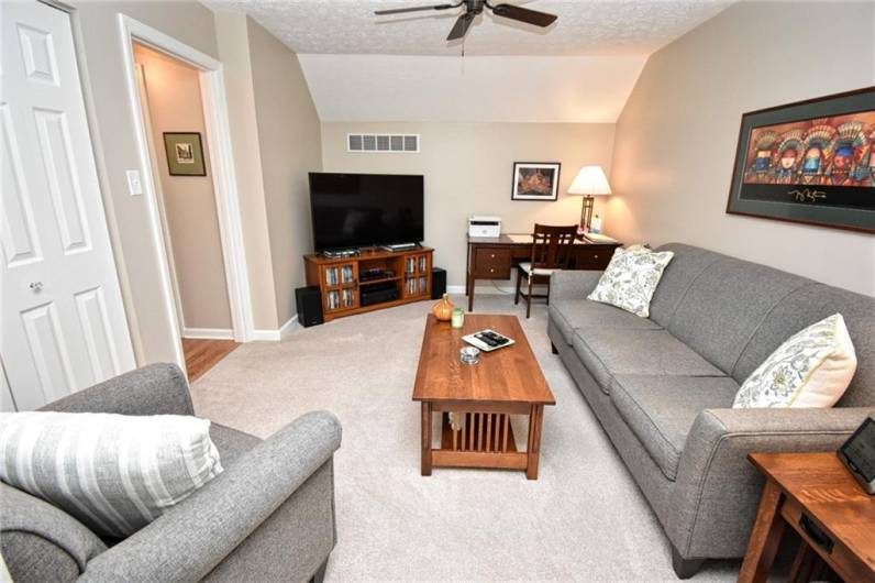 121 Sedeca Dr, Canonsburg, PA 15317, 3 Bedrooms Bedrooms, 8 Rooms Rooms,2 BathroomsBathrooms,Residential,For Sale,Sedeca Dr,1711221