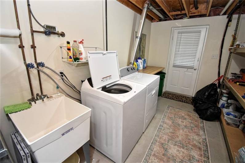 121 Sedeca Dr, Canonsburg, PA 15317, 3 Bedrooms Bedrooms, 8 Rooms Rooms,2 BathroomsBathrooms,Residential,For Sale,Sedeca Dr,1711221