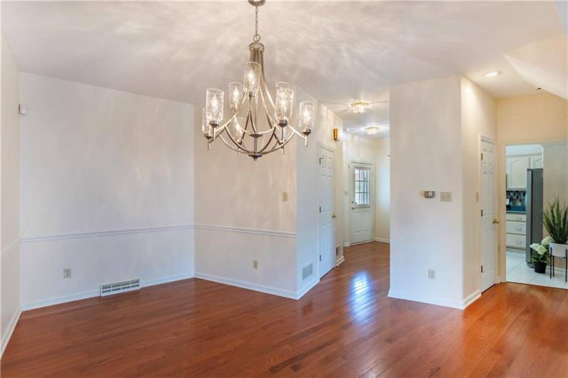 103 Boxwood Court, McMurray, PA 15317, 3 Bedrooms Bedrooms, 10 Rooms Rooms,2.2 BathroomsBathrooms,Residential,For Sale,Boxwood Court,0,1710963