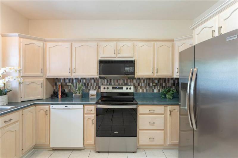 103 Boxwood Court, McMurray, PA 15317, 3 Bedrooms Bedrooms, 10 Rooms Rooms,2.2 BathroomsBathrooms,Residential,For Sale,Boxwood Court,0,1710963