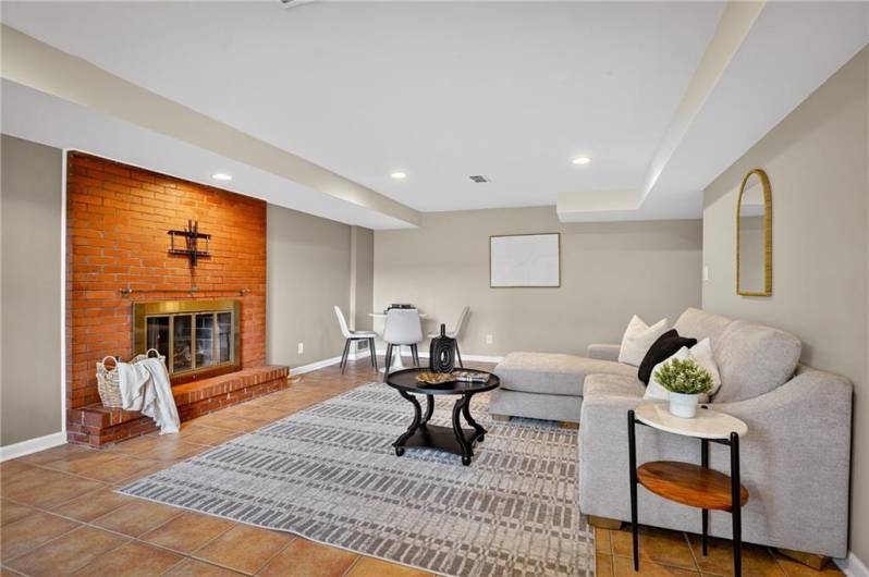 Recessed lighting provides plenty of light through this room.