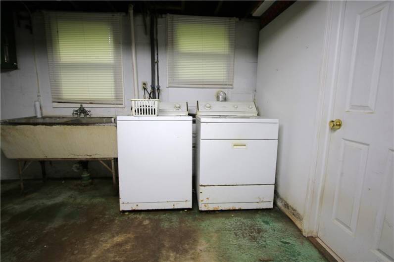 Washer & Dryer Included in Sale