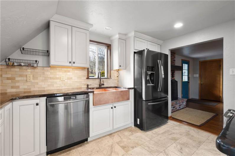 300 Lakeside Drive North, Canonsburg, PA 15317, 4 Bedrooms Bedrooms, 9 Rooms Rooms,3 BathroomsBathrooms,Residential,For Sale,Lakeside Drive North,1683572