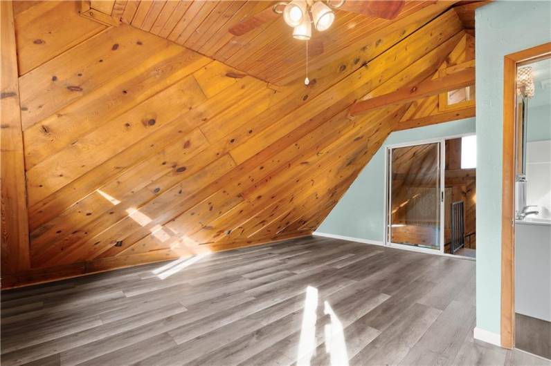 300 Lakeside Drive North, Canonsburg, PA 15317, 4 Bedrooms Bedrooms, 9 Rooms Rooms,3 BathroomsBathrooms,Residential,For Sale,Lakeside Drive North,1683572