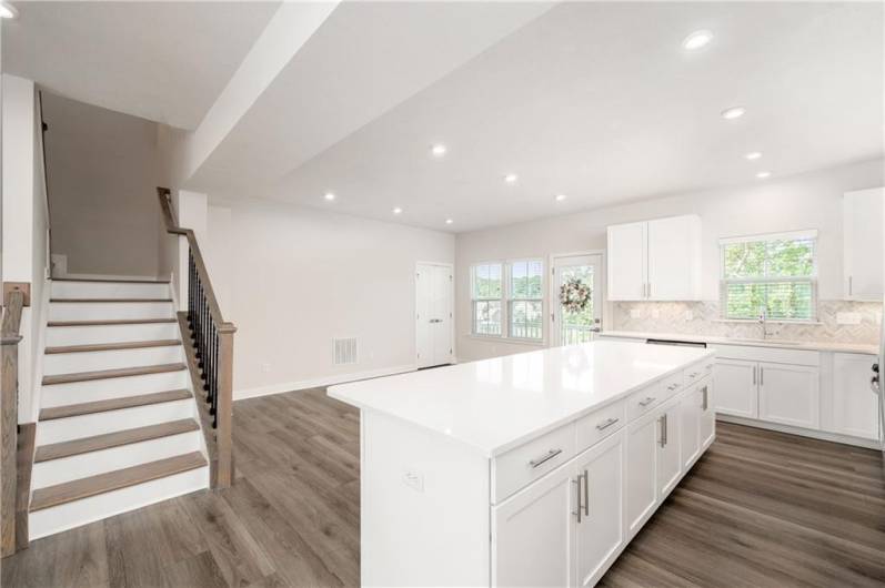 504 Nolan Circle, Cranberry Township, PA 16066, 3 Bedrooms Bedrooms, 9 Rooms Rooms,2.1 BathroomsBathrooms,Residential,For Sale,Nolan Circle,0,1710822