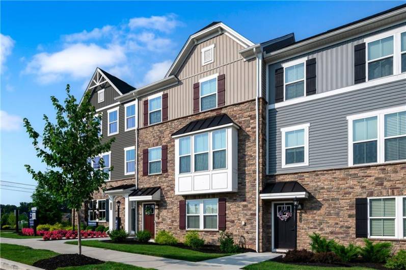504 Nolan Circle, Cranberry Township, PA 16066, 3 Bedrooms Bedrooms, 9 Rooms Rooms,2.1 BathroomsBathrooms,Residential,For Sale,Nolan Circle,0,1710822
