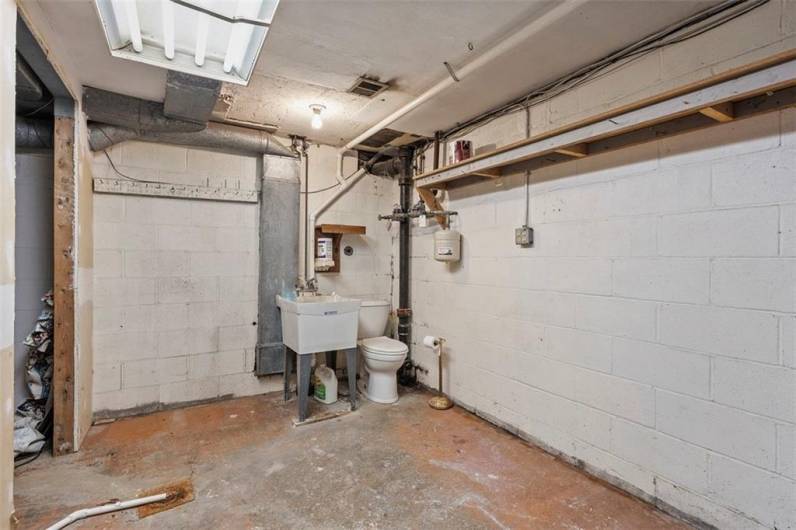 Lower Level. Everybody needs a PGH potty!