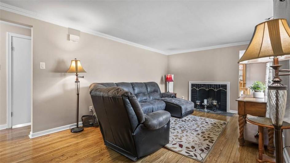 341 MCMURRAY RD, McMurray, PA 15317, 3 Bedrooms Bedrooms, 9 Rooms Rooms,3 BathroomsBathrooms,Residential,For Sale,MCMURRAY RD,0,1711205