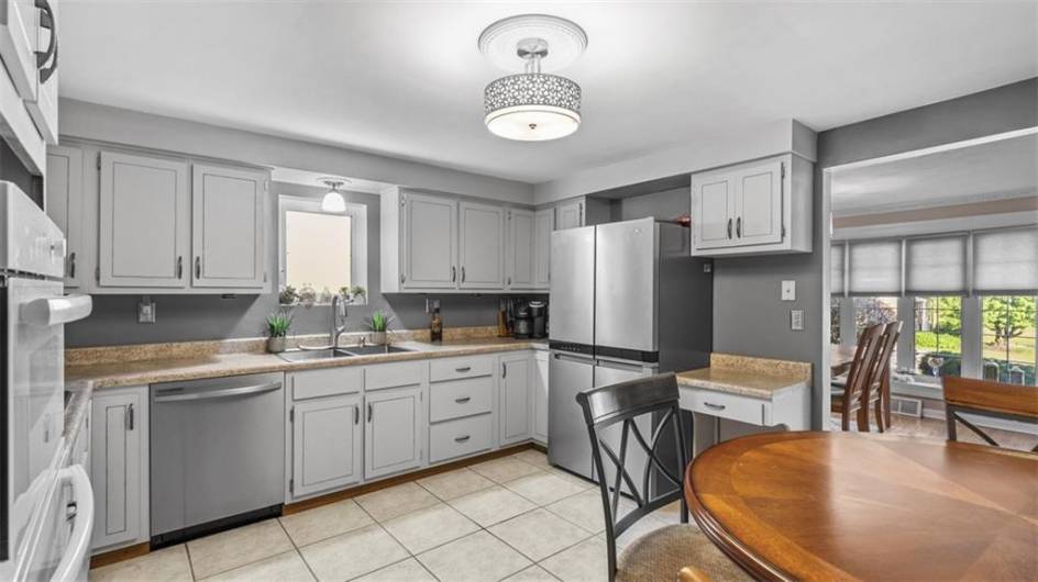 341 MCMURRAY RD, McMurray, PA 15317, 3 Bedrooms Bedrooms, 9 Rooms Rooms,3 BathroomsBathrooms,Residential,For Sale,MCMURRAY RD,0,1711205