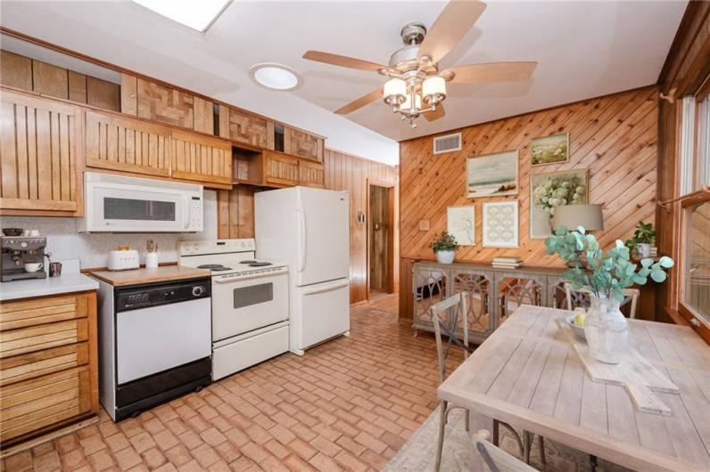 11844 Rte 286 Hwy W, 15748, PA 15748, 3 Bedrooms Bedrooms, 6 Rooms Rooms,2 BathroomsBathrooms,Residential,For Sale,Rte 286 Hwy W,1711402