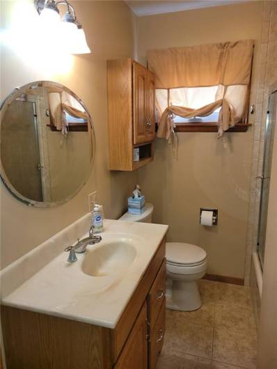 612 Elmwood Ave, Grove City, PA 16127, 3 Bedrooms Bedrooms, 8 Rooms Rooms,2 BathroomsBathrooms,Residential,For Sale,Elmwood Ave,0,1711515