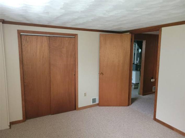 612 Elmwood Ave, Grove City, PA 16127, 3 Bedrooms Bedrooms, 8 Rooms Rooms,2 BathroomsBathrooms,Residential,For Sale,Elmwood Ave,0,1711515