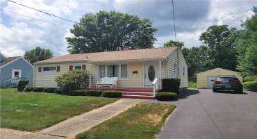 612 Elmwood Ave, Grove City, PA 16127, 3 Bedrooms Bedrooms, 8 Rooms Rooms,2 BathroomsBathrooms,Residential,For Sale,Elmwood Ave,0,1711515
