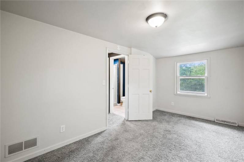 32 Spring Hill Ln, New Castle, PA 16101, 3 Bedrooms Bedrooms, 8 Rooms Rooms,2 BathroomsBathrooms,Residential,For Sale,Spring Hill Ln,1711521