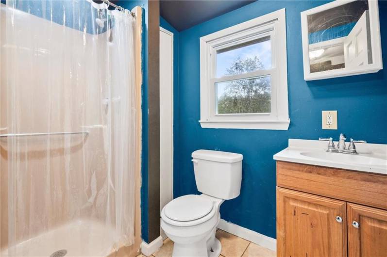32 Spring Hill Ln, New Castle, PA 16101, 3 Bedrooms Bedrooms, 8 Rooms Rooms,2 BathroomsBathrooms,Residential,For Sale,Spring Hill Ln,1711521