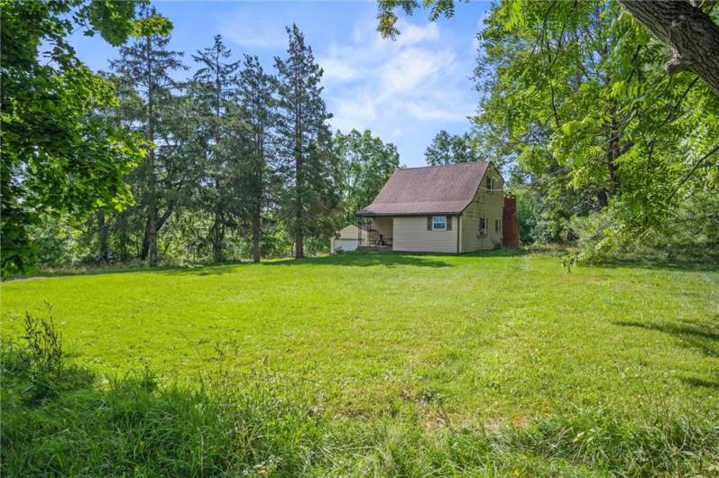 32 Spring Hill Ln, New Castle, PA 16101, 3 Bedrooms Bedrooms, 8 Rooms Rooms,2 BathroomsBathrooms,Residential,For Sale,Spring Hill Ln,1711521