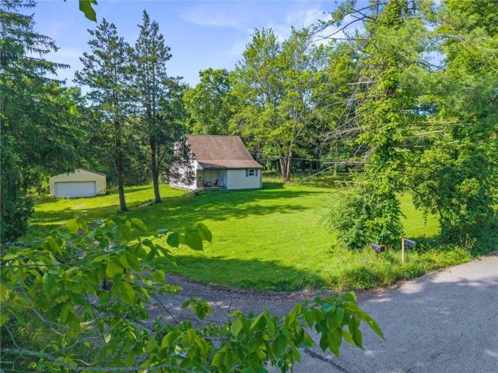 32 Spring Hill Ln, New Castle, PA 16101, 3 Bedrooms Bedrooms, 8 Rooms Rooms,2 BathroomsBathrooms,Residential,For Sale,Spring Hill Ln,1711521