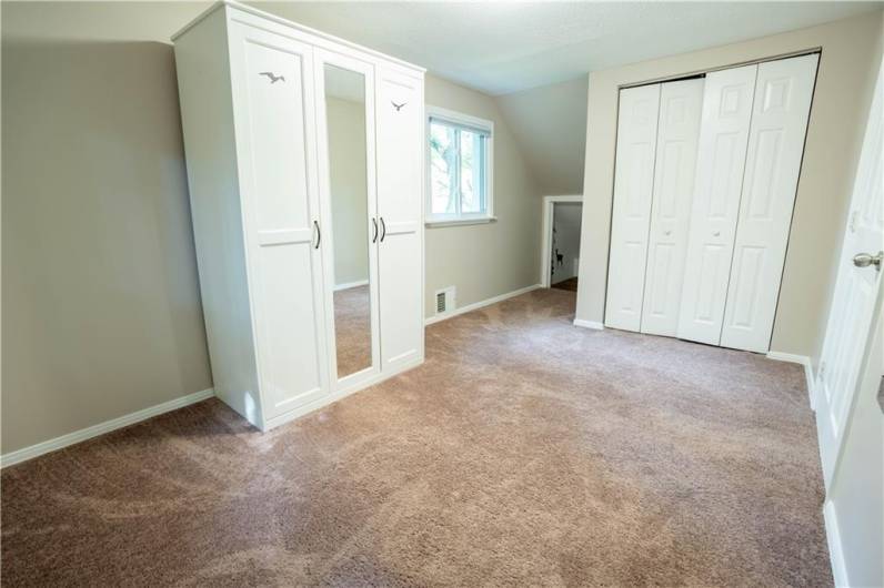 130 6th Ave, Pittsburgh, PA 15229, 3 Bedrooms Bedrooms, 7 Rooms Rooms,2 BathroomsBathrooms,Residential,For Sale,6th Ave,0,1711523