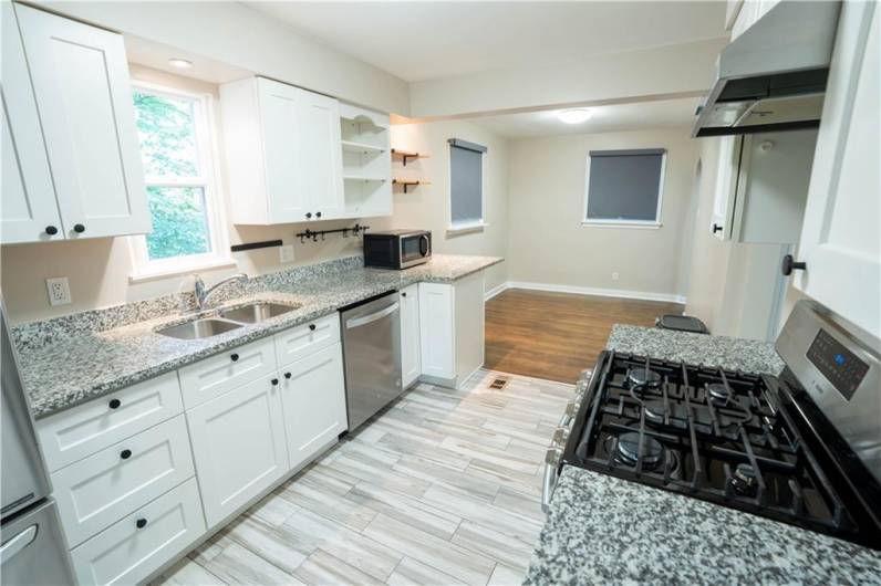 130 6th Ave, Pittsburgh, PA 15229, 3 Bedrooms Bedrooms, 7 Rooms Rooms,2 BathroomsBathrooms,Residential,For Sale,6th Ave,0,1711523