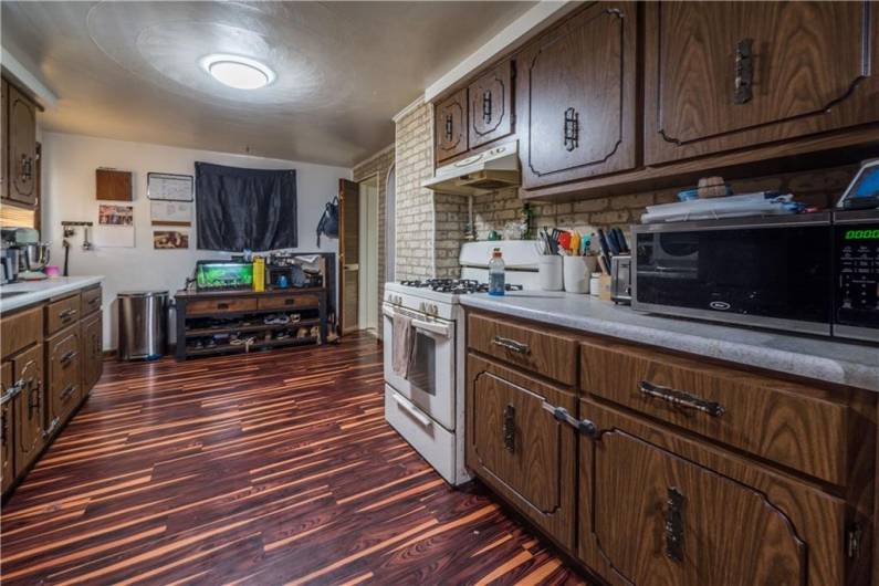 449 Carnegie Ave, Clairton, PA 15025, 3 Bedrooms Bedrooms, 6 Rooms Rooms,1.1 BathroomsBathrooms,Residential,For Sale,Carnegie Ave,0,1711526