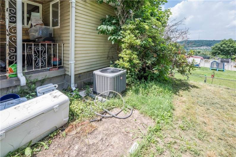 449 Carnegie Ave, Clairton, PA 15025, 3 Bedrooms Bedrooms, 6 Rooms Rooms,1.1 BathroomsBathrooms,Residential,For Sale,Carnegie Ave,0,1711526